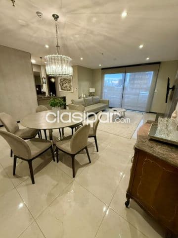 Departamento de 2 dormitorios amoblado zona eje corporativo