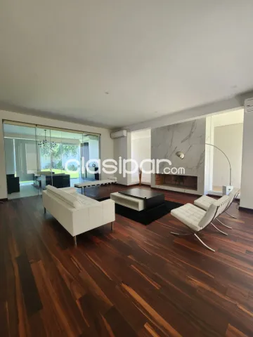 Casa en Alquiler de 4 habitaciones en Suite, amoblada y equipada Barrio Los Laureles, foto 3