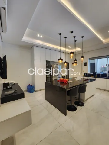 Casa en Alquiler de 4 habitaciones en Suite, amoblada y equipada Barrio Los Laureles, foto 5