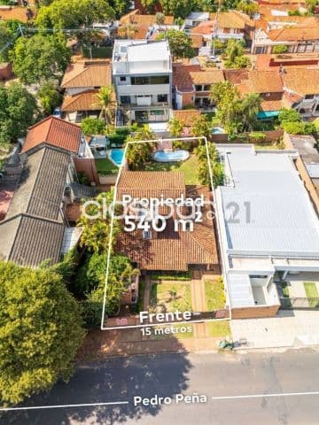 En venta amplia propiedad a refaccionar o demoler en el barrio villa aurelia