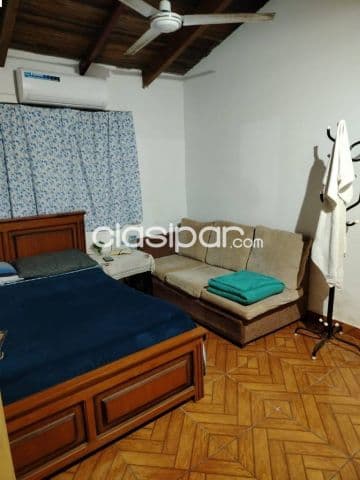 Casa en dos terrenos en areguá caacupemi