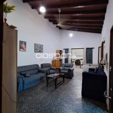 Casa 4 Dorm en Cuarto Barrio Luque - amplio terreno 360m2 con quincho, foto 3