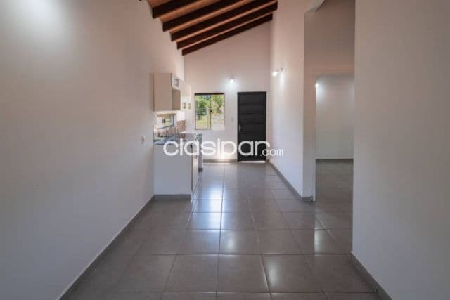 Casa a estrenar 1 Dorm 180m2 terreno en Don Victorio Luque - Financiacion