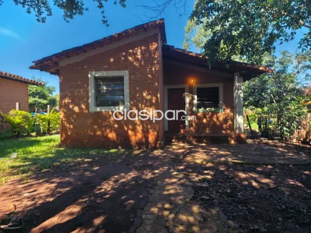 Casa en el barrio vivienda arroyo porã: 2 habitaciones y 1 baño, foto 2