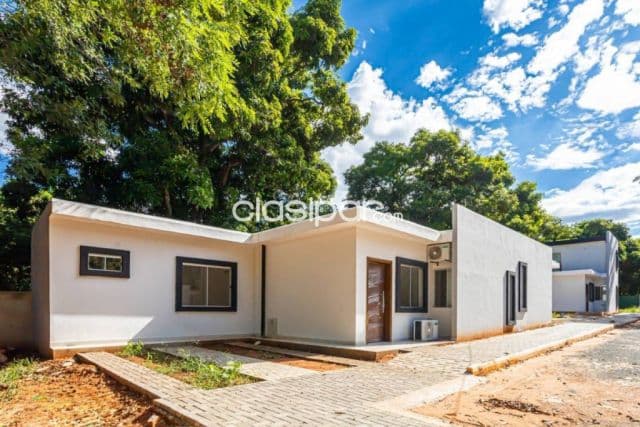 Chalet Duplex 2 dorm en Barrio Cerrado Los Castanos Luque - Financiacion