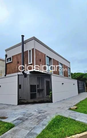 Casa Duplex esquina 3 dorm suite en Villa Adela Luque Central, foto 3