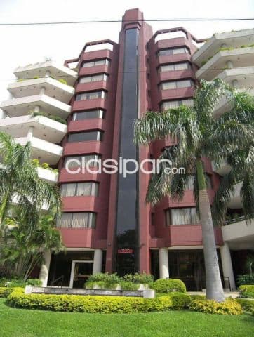 Amplio departamento 3 dormitorios en Las Mercedes asuncion