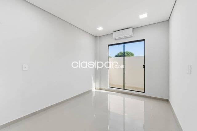 Duplex lujo 3 dorm Suite 160m2 en 4to Barrio Luque Central - A estrenar