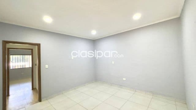 Casa 2 dorm terreno 350m2 ampliable en zona Hipodromo Asuncion