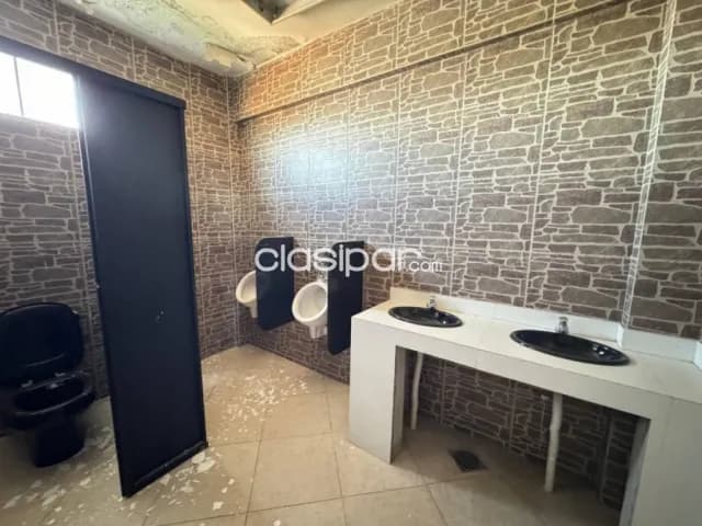 Edificio comercial 4 pisos con ascensor 1400m2 zona Mercado 4 San Roque, foto 5