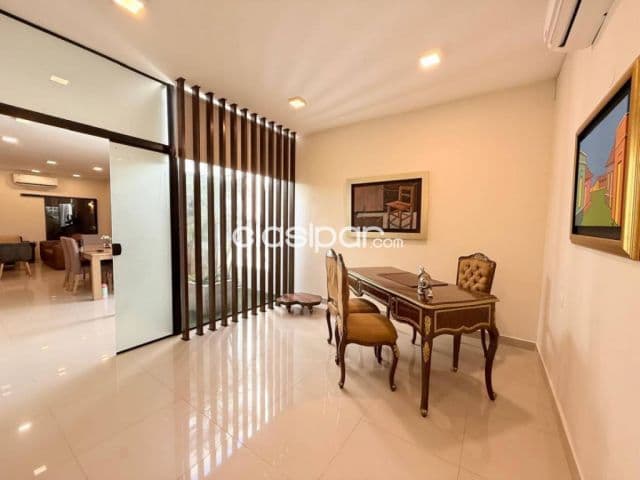 Casa 4 dorm 2 suites quincho climatizado 400m2 en Barrio Recoleta Asuncion