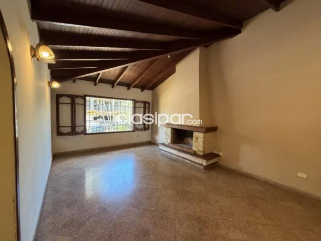 Casa 4 dorm 2 suites chimenea quincho 273m2 en Barrio Mburucuya Asuncion, foto 4