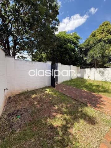 Casa Duplex 4 dorm suite terraza 200m2 en Loma Pyta Asuncion, foto 4