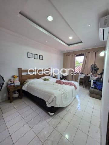 Casa 2 plantas 6 dormitorios 2 suites 300m2 en Barrio Gral Diaz Asuncion