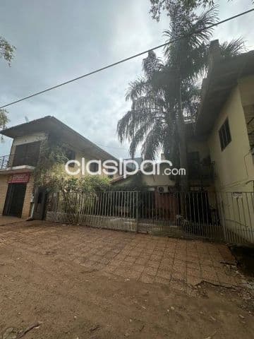 Terreno 700m2 salida calle a calle sobre Av Madame Lynch frente Parque Guasu Asuncio