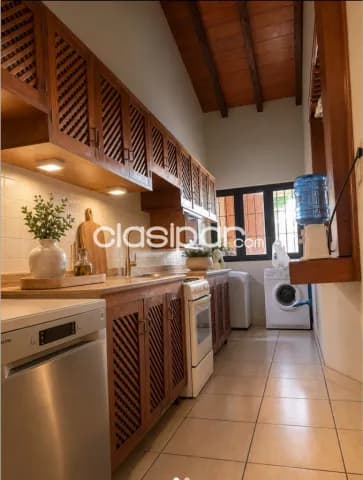 Casa semi amoblada en Lambare zona residencial - Barrio Felicidad, foto 5