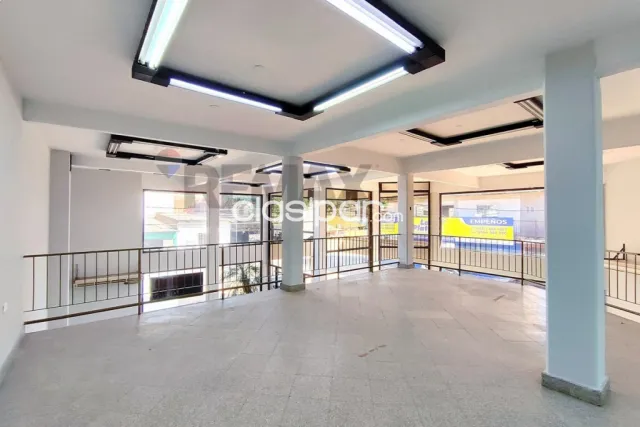 Propiedad comercial de 2 platas en esquina-fdo.de la mora s/11 de setiemre, foto 3