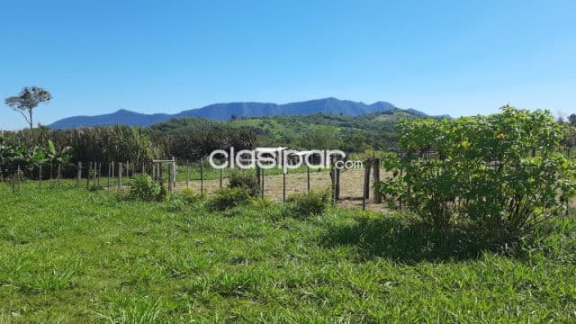 Terreno de 20 Ha con Casa - ¡Vistas Únicas al Ybytyruzú y Naturaleza!