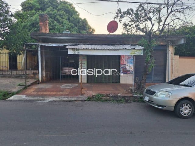 Casa 150 m2 en terreno de 470 m2 en San Lorenzo zona centrica