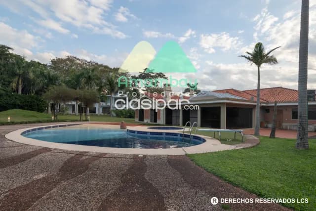 Residencia de 4.800 de superficie con salida a la cancha de golf, foto 3