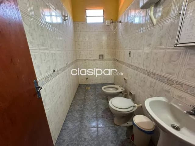 Casa de 4 dormitorios de dos plantas barrio américa - Luque, foto 5