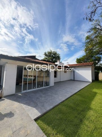 Residencia para oficina o vivienda-zona club centenario...!!!