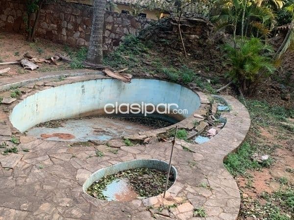 ¡venta terreno con una pequeña casa a demoler!