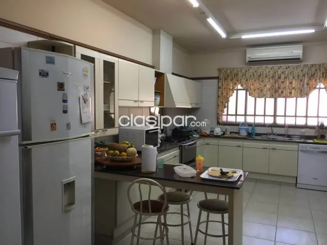 IMPONENTE RESIDENCIA📍 Ubicación Premium: Barrio Virgen del Huerto. Zona Brasilia, foto 3