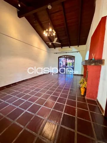 Amplia Casa de 4 Habitaciones Para uso comercial o residencial en Barrio Mariscal, foto 3