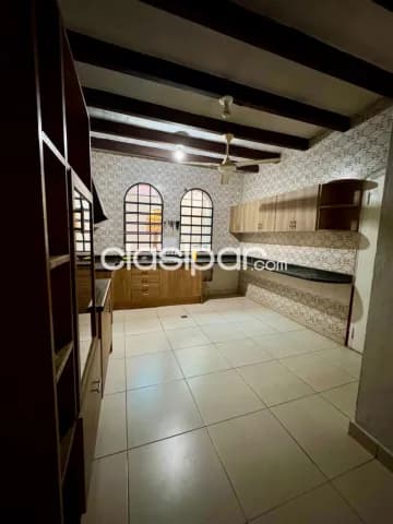 Amplia Casa de 4 Habitaciones Para uso comercial o residencial en Barrio Mariscal, foto 4