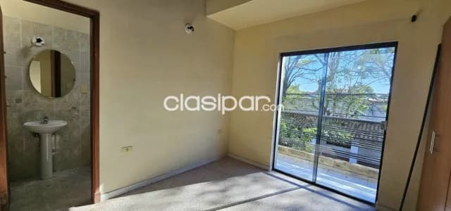 Hermoso departamento en el centro de Luque, foto 4