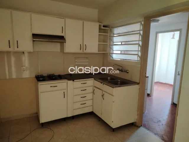 Espacioso y confortable depto céntrico 2 dmts con placares y a. A., baño, amplios balcones, foto 4