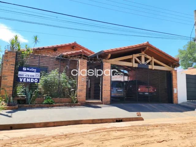 Casa Ñemby con piscina 800millones!!!, foto 2