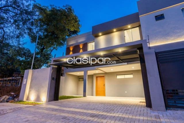 En venta dúplex de lujo en pozo en Luque