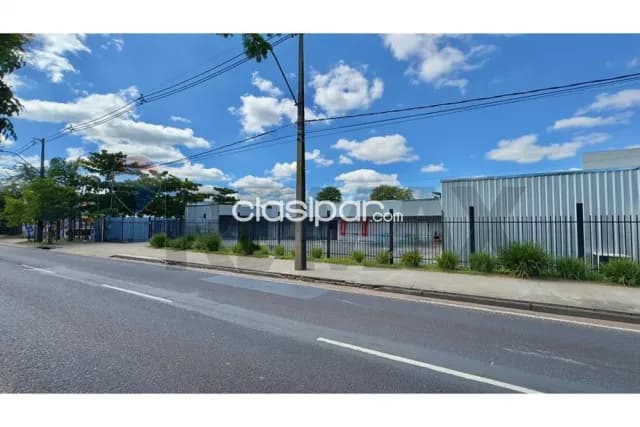 Depósito corporativo sobre Av. Madame Lynch, foto 4