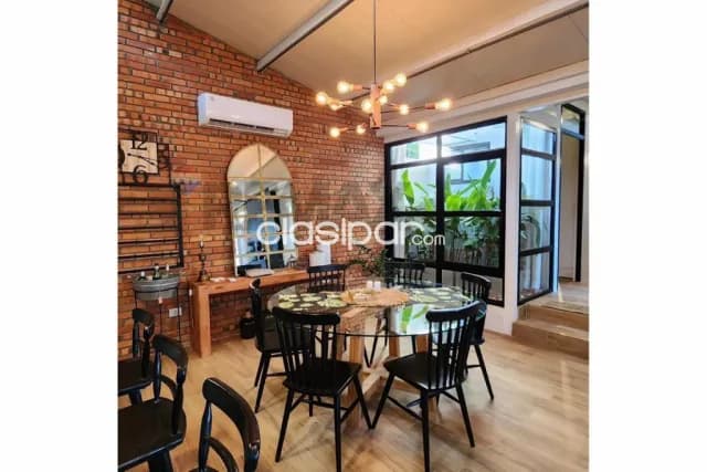 Casa amplia moderna y amoblada 4 hab. En San Bernardino zona pirayui-terreno 1050 m2, foto 3