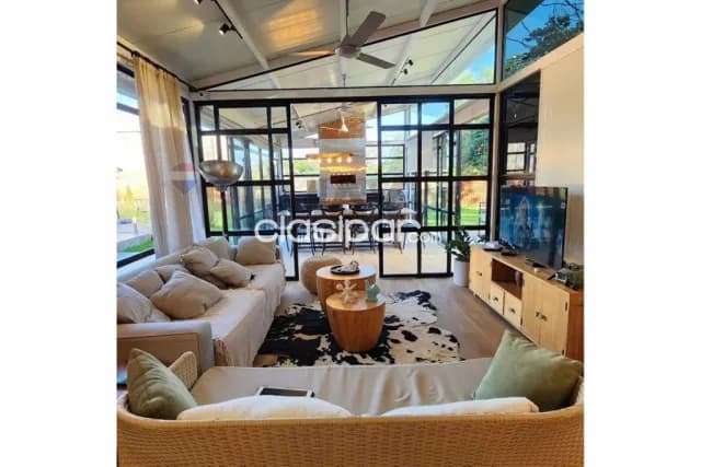 Casa amplia moderna y amoblada 4 hab. En San Bernardino zona pirayui-terreno 1050 m2, foto 4