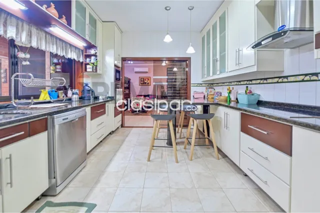 Casa amplia en Villa Morra 4 hab.,piscina,amplios espacios, foto 5