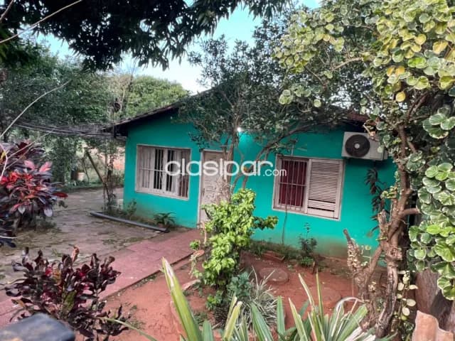 Remato casa en capiata ruta 1 km20 zona luisito frente a una plaza, foto 3