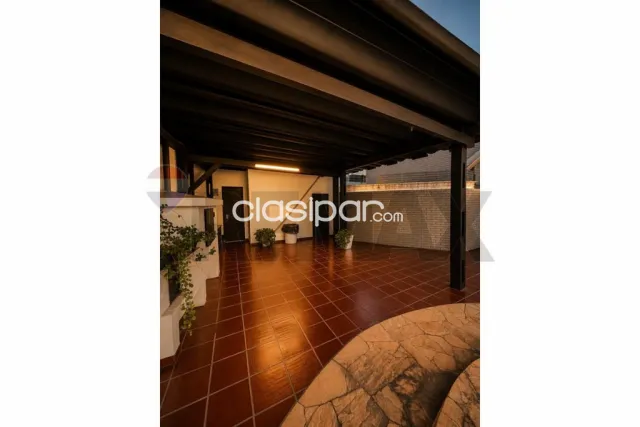 En venta importante propiedad en barrio mburicao, foto 4