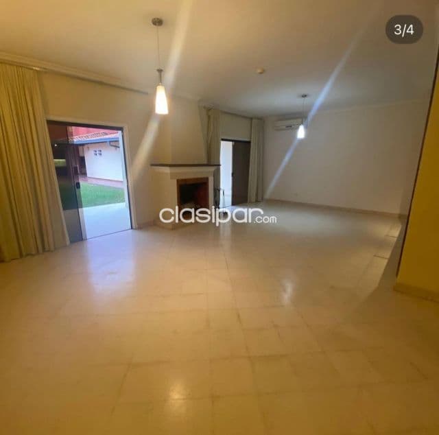 CASA EN ALQUILER – Las Lomas ✨ Ideal para vivienda u oficina COD 7005