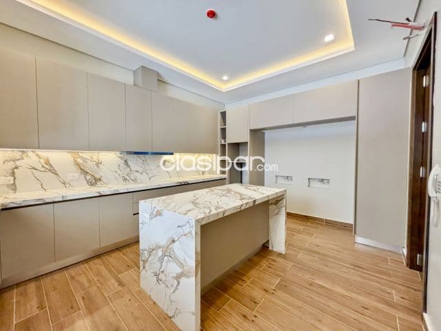 Se vende casa en exclusivo barrio cerrado en asuncion