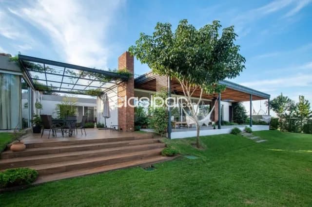 Exclusiva residencia en condominio surubii - Mariano Roque Alonso, foto 5