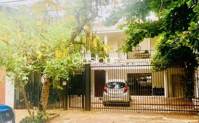 Exclusiva Casa en Venta en Asunción – Lujo y Confort en Sajonia