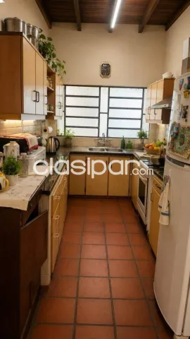 Residencia de cinco dormitorios sobre av. Carlos a. López en sajonia, Asunción, foto 3