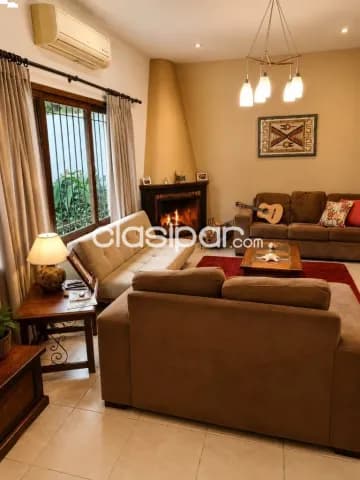 Amplia residencia de cinco dormitorios con pileta en barrio Ycuá Satí, Asunción, foto 3