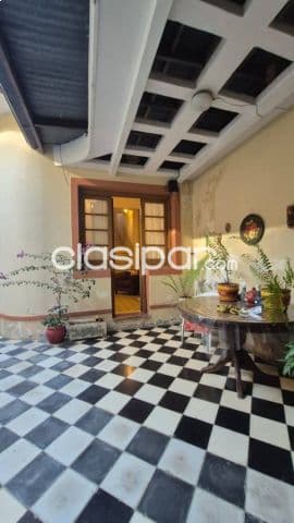 Casa de siete dormitorios en el centro, san roque, Asunción