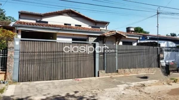 Casa de 5 dormitorios con piscina en Lambare zona Club Cerro Cora, foto 2