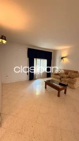 Casa de cinco dormitorios con sector comercial en barrio Jara, Asunción, foto 3