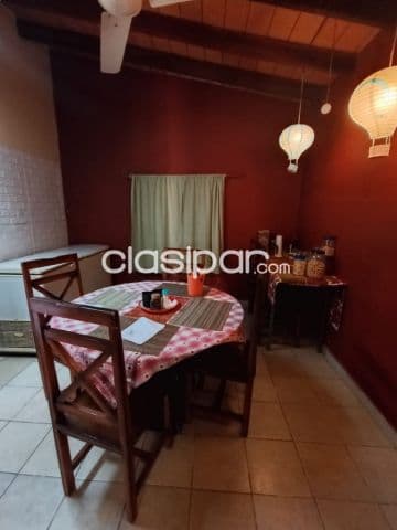 Terreno de 625 m2 con Casa en Stma. Trinidad - A 100 Mts. de la Avda. Molas López